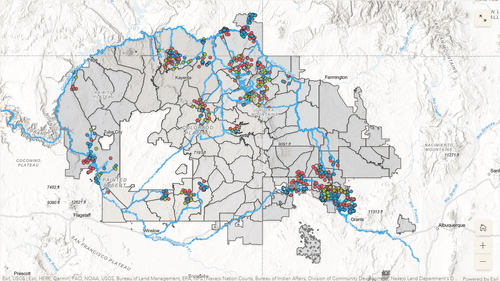 Map of Navajo Nation depicting water sources within 4 miles of an abandoned uranium mine